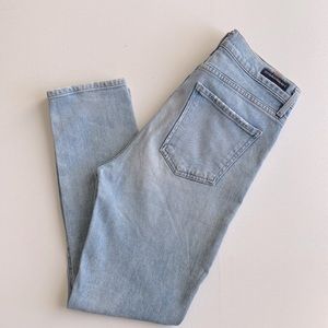 Citizens of Humanity jeans, side 27. Olivia Crop, 26” inseam. Light wash.